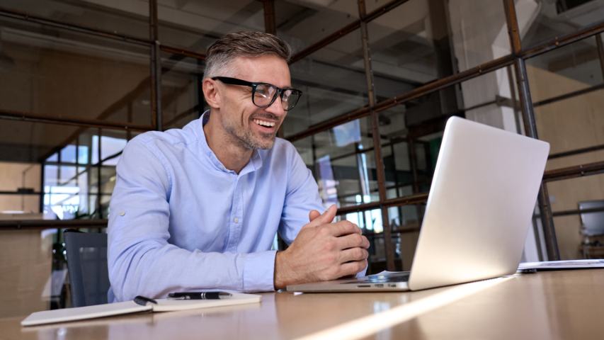 Advisor_Man participating in webinar_1350800583